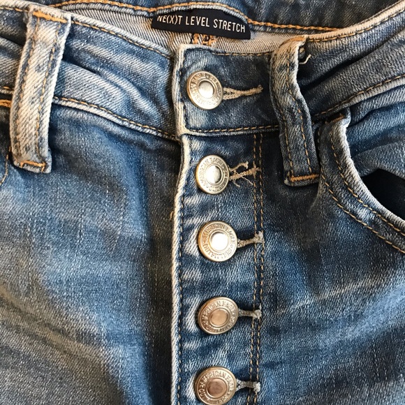 American Eagle | Blue High Waist Cropped Jeans - Picture 2 of 5